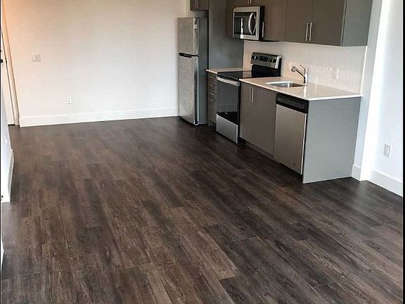 3rd image of 26 Lowes Rd W #305