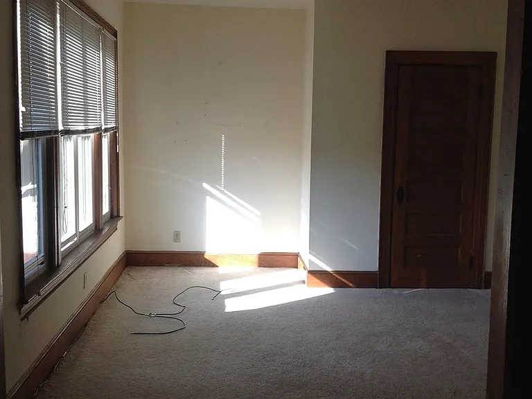 512 Wallace Ave — Photo 29