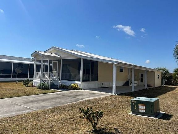 3rd image of 482 Maple Dr SW