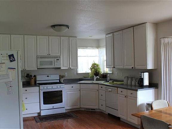 2nd image of 417 Silver Star Ct