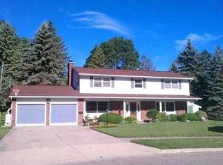 305 Murphy Cir, East Lansing, MI