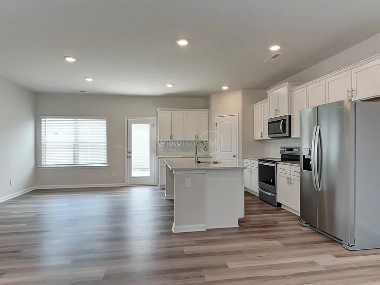 706 Sagecroft Ln — Photo 12