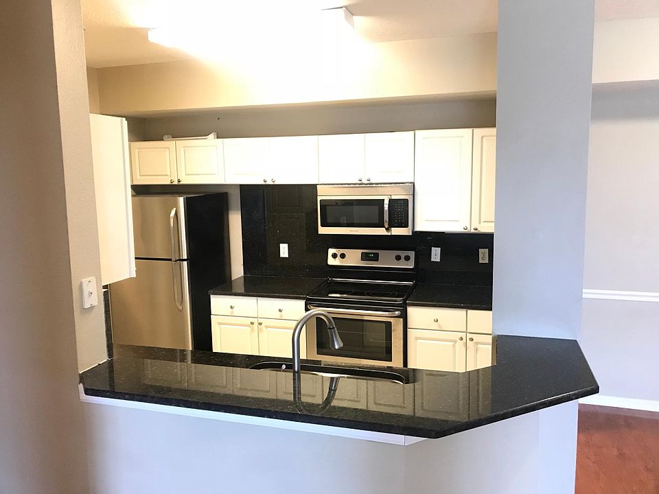 1st image of 5566 Metrowest Blvd APT 307