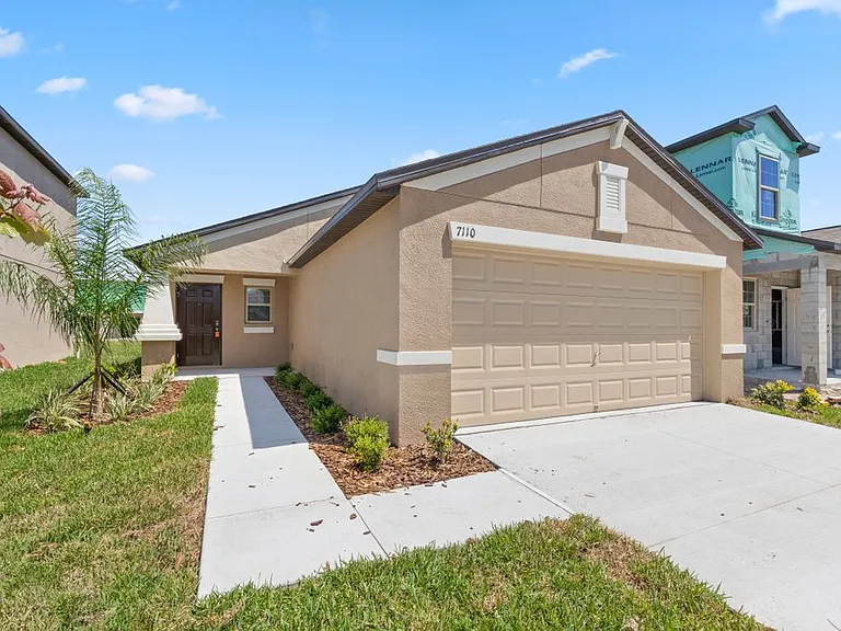 7110 Amelia Cove Ct — Photo 3