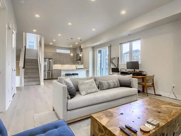 1625 N King St #1 — Photo 7