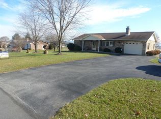982 Ridge Rd, Shippensburg, PA 17257