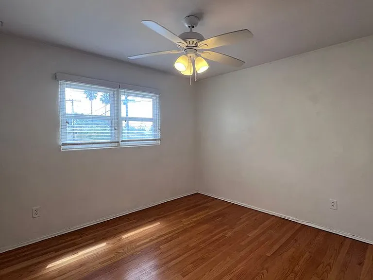 4720-34 Wilson Ave #4726 — Photo 12
