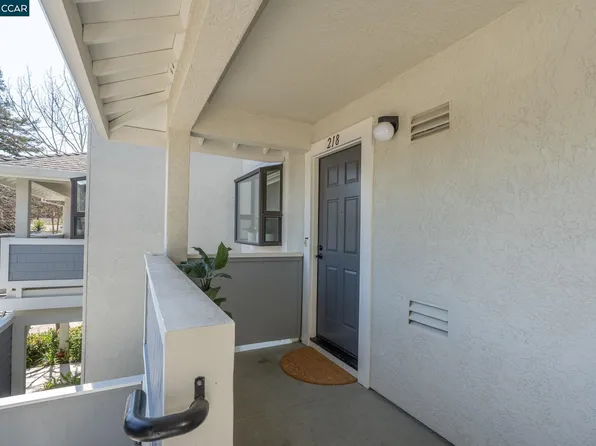 2582 Oak Rd APT 218, Walnut Creek, CA 94597