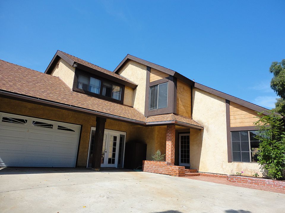1st image of 835 Mulberry Dr