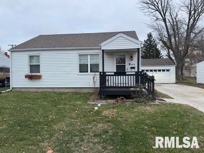 345 N 11th Ave, Canton, IL, 61520