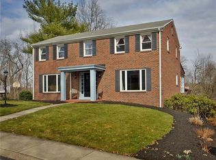 205 Penhurst Dr, Pittsburgh, PA 15235