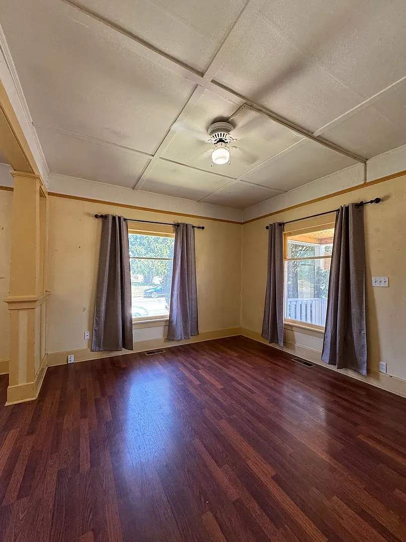 509 N. Cle Elum St — Photo 3