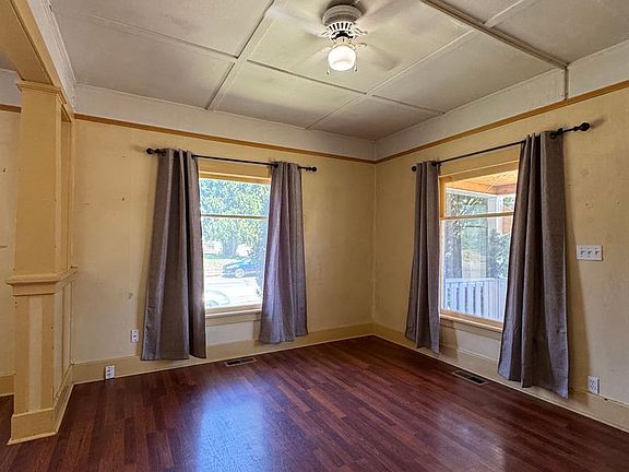 3rd image of 509 N Cle Elum St #1