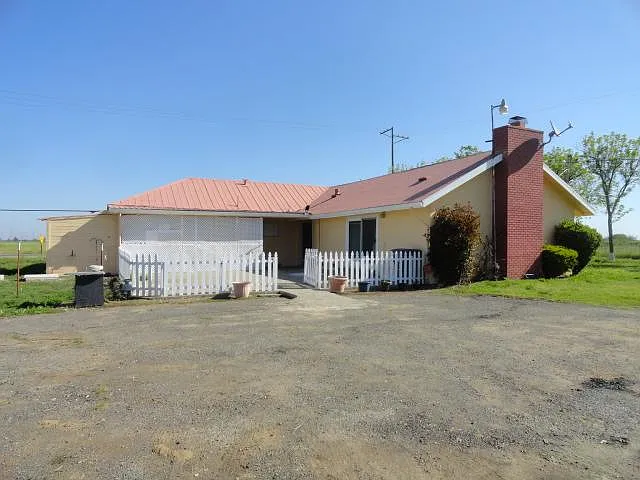 Building Photo - 8020 Locust Rd