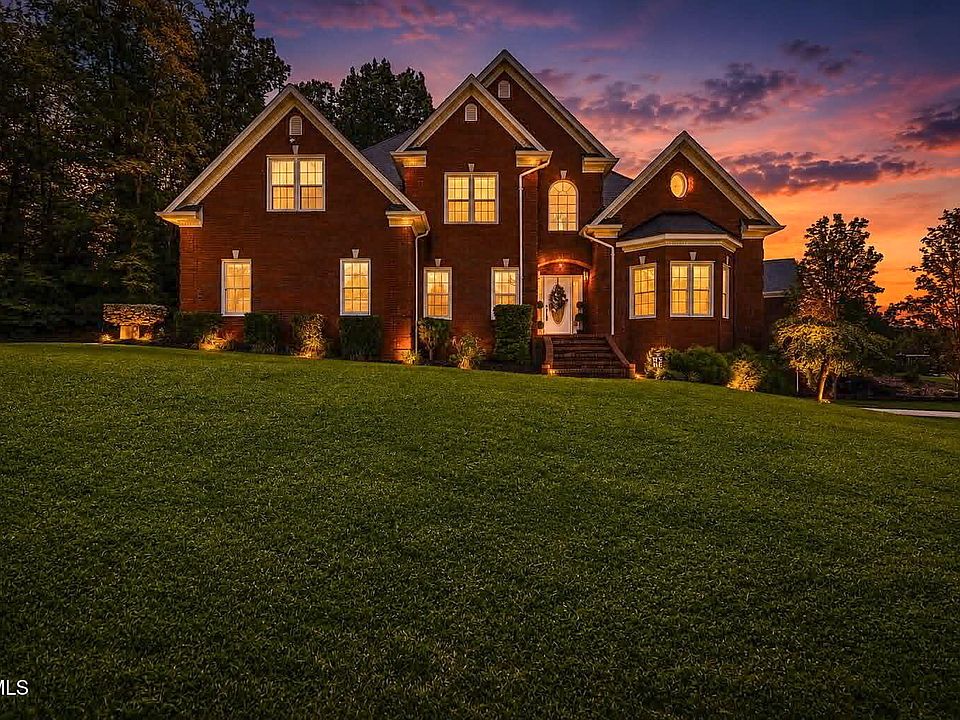 1st image of 1237 Sussex Dr