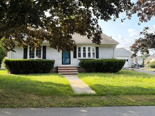 114 Rockway St, New Bedford, MA 02740