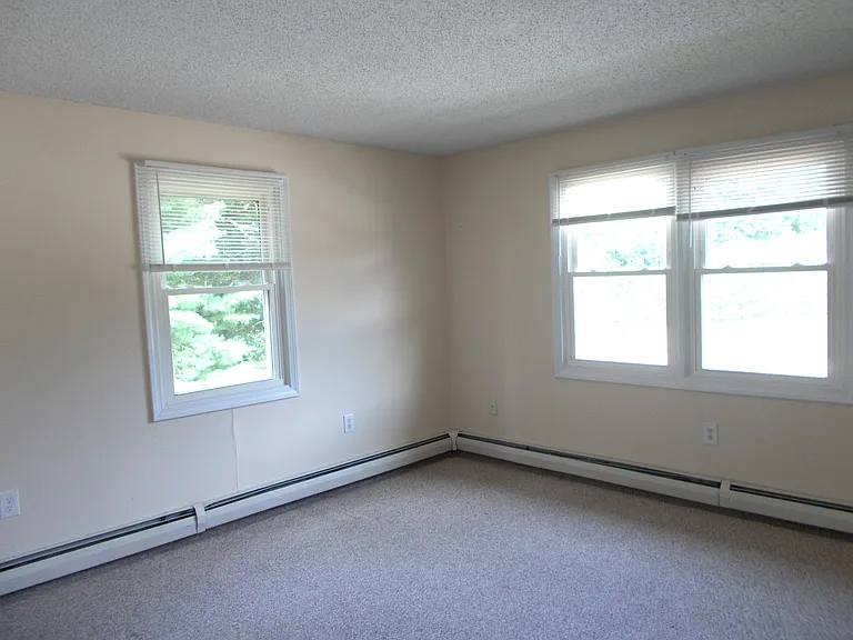 12 Saint James Pl #1022 — Photo 4