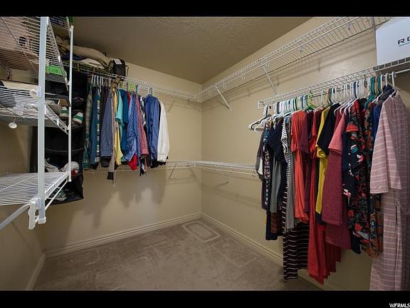 3rd image of 511 W Bountiful Way