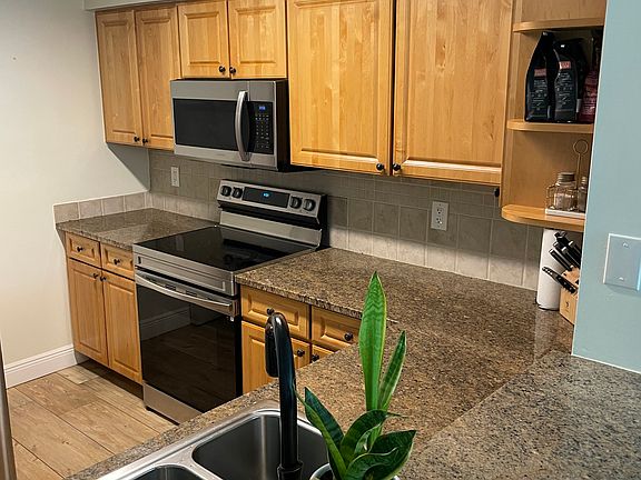 4th image of 2028 Alta Meadows Ln APT 1006