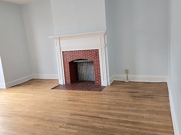 2nd image of 504 W King St #2