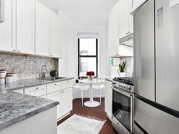 4th image of 296 Sterling Pl APT 5