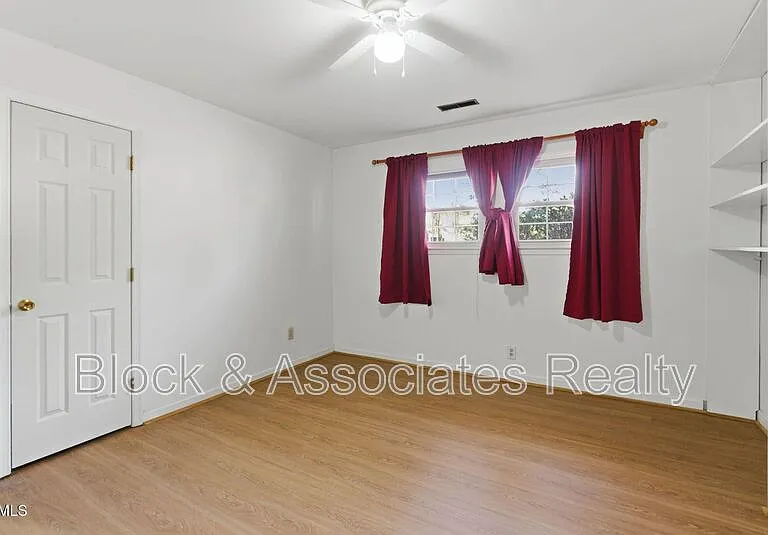 1200 Boxwood Ln — Photo 21