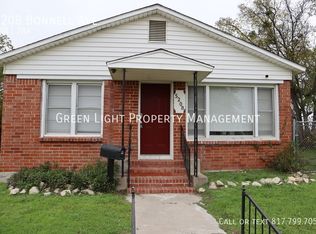 5208 Bonnell Ave, Fort Worth, TX 76107