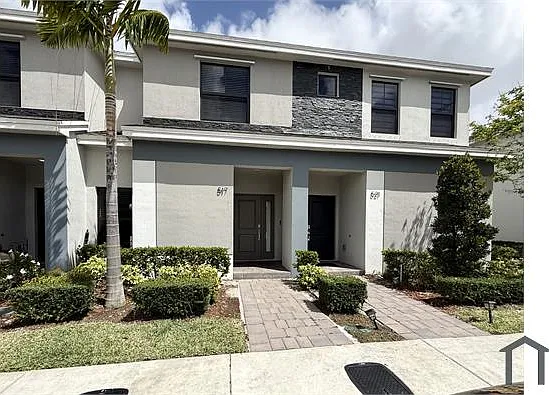 3 bed, 1476 sqft, $2,700 — Photo 2