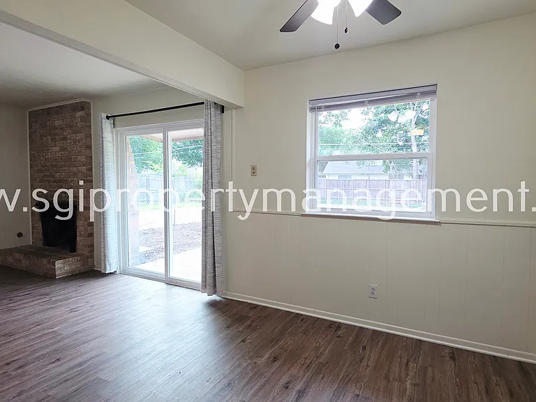 738 Kingswood Ave — Photo 7