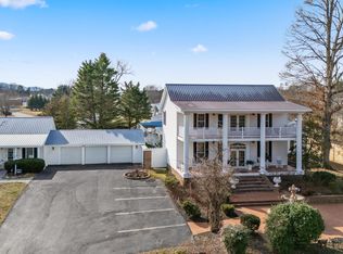 2947 Sam James Rd, Maryville, TN 37803