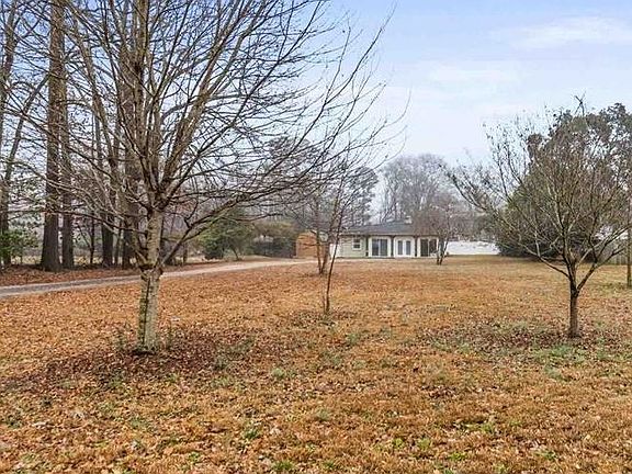 2nd image of 347 Oak Grove Rd