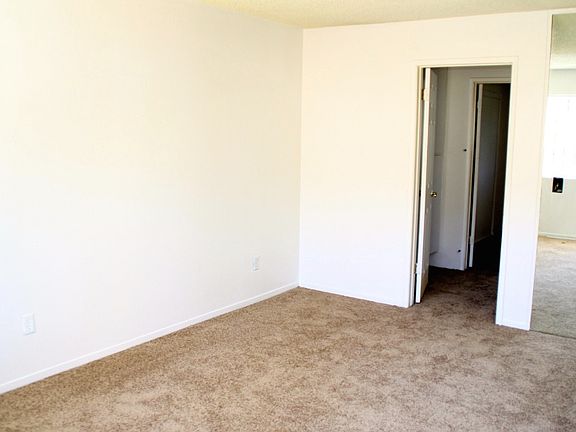 4th image of 3788 50th St Unit 5