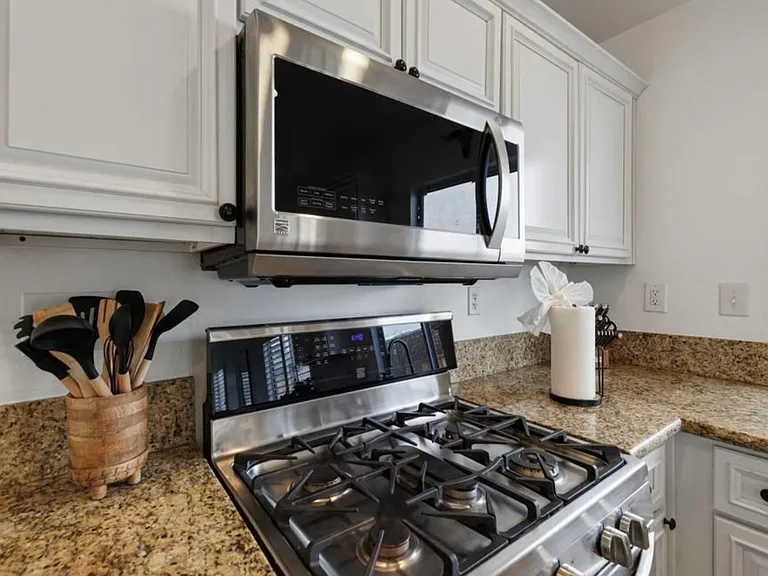 49132 Violet St — Photo 16