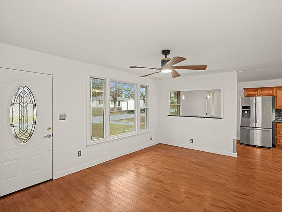 3rd image of 4853 Everest Dr