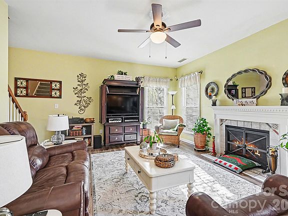 2nd image of 10443 Henbane Ct