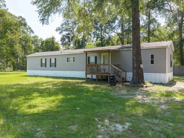 833 SW Newark Dr, Fort White, FL 32038