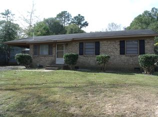 1618 Flintshire Rd, Fayetteville, NC 28304