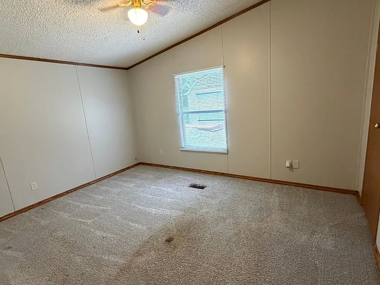 121 Rainwood Dr — Photo 11