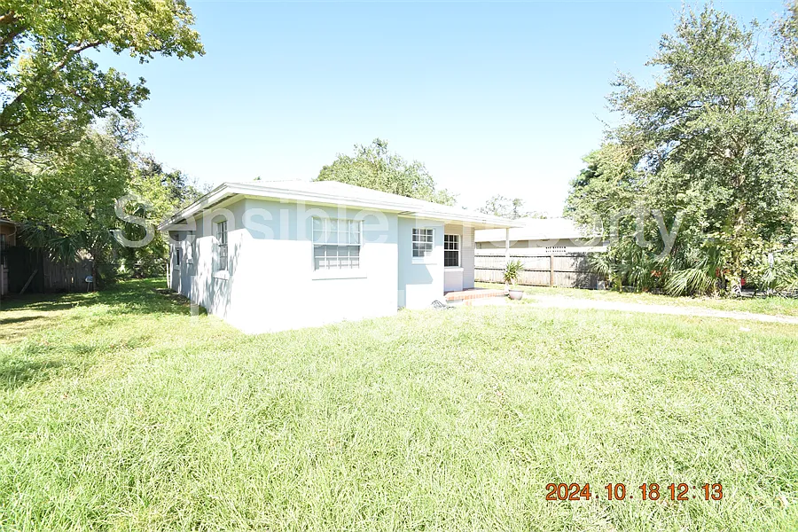 4 bed, 2200 sqft, $2,675 — Photo 2