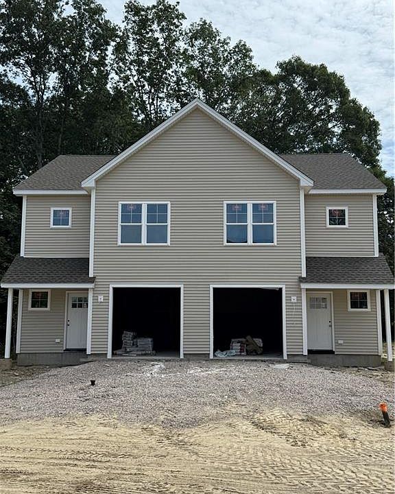 1st image of 10 College St