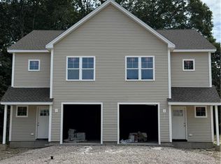 10 College St, Warwick, RI 02886