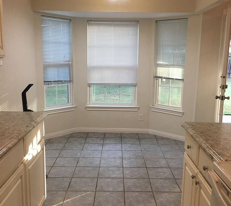 1st image of 3501 Crescent Dr