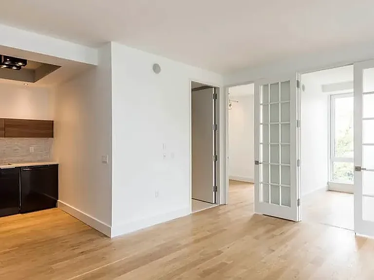 74 Maujer St #2F — Photo 1