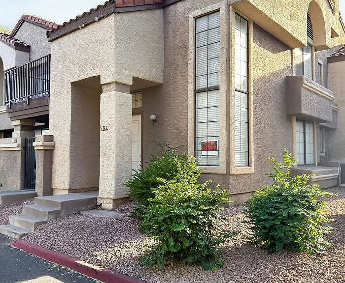 1905 E University Dr #219-E — Photo 2