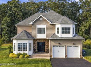 5 Sarah Ln, Eatontown, NJ 07724