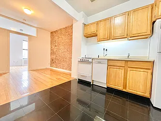 Rented by Century 21 Premier 