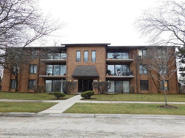 1st image of 9909 Treetop Dr APT 2704