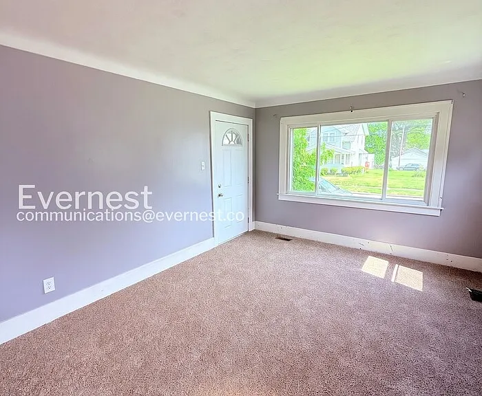 1803 Talbot St — Photo 9