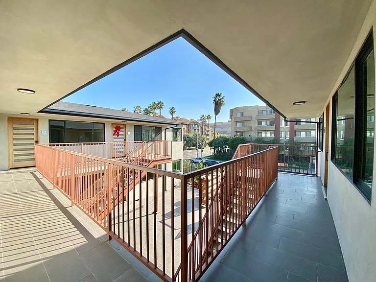3207 W 3rd St #10A — Photo 3