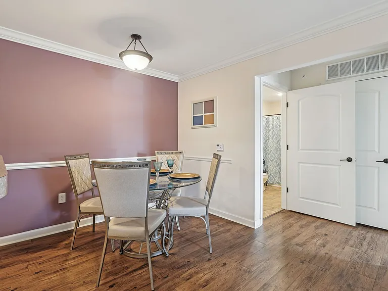 Nicholas Place Apartments — Photo 49